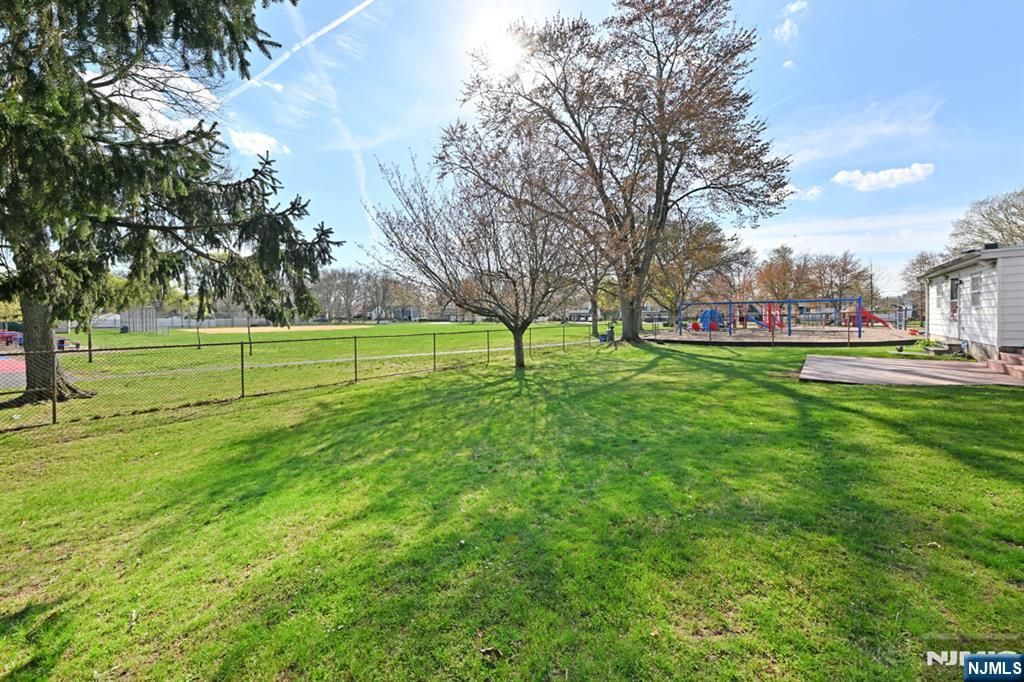 Photo of 82 Arnot Place, Paramus, NJ 07652 (MLS # 26013167)