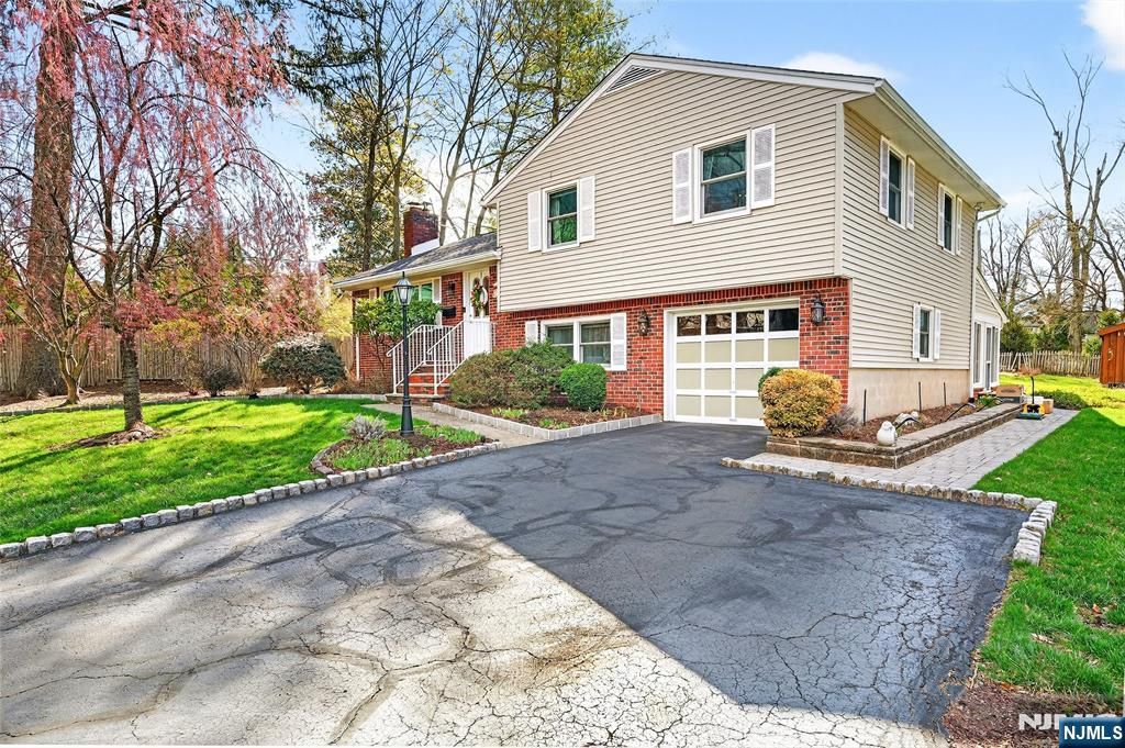 Photo of 118 Harriot Avenue, Harrington Park, NJ 07640 (MLS # 26003067)