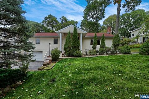 75 Clinton Avenue Tenafly NJ 07670