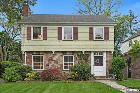 218 Everett Place, Englewood, NJ 07631 - MLS#: 25015332
