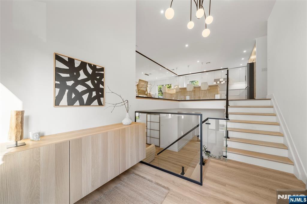 812 Ridgewood Avenue