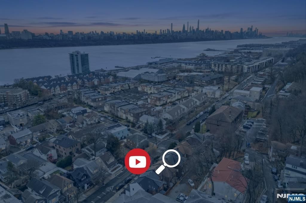 Photo of 331 Undercliff Avenue, Edgewater, NJ 07020 (MLS # 26001561)