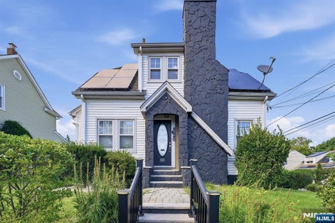 Photo of 107 Palisade Avenue, Bergenfield, NJ 07621 (MLS # 26036368)