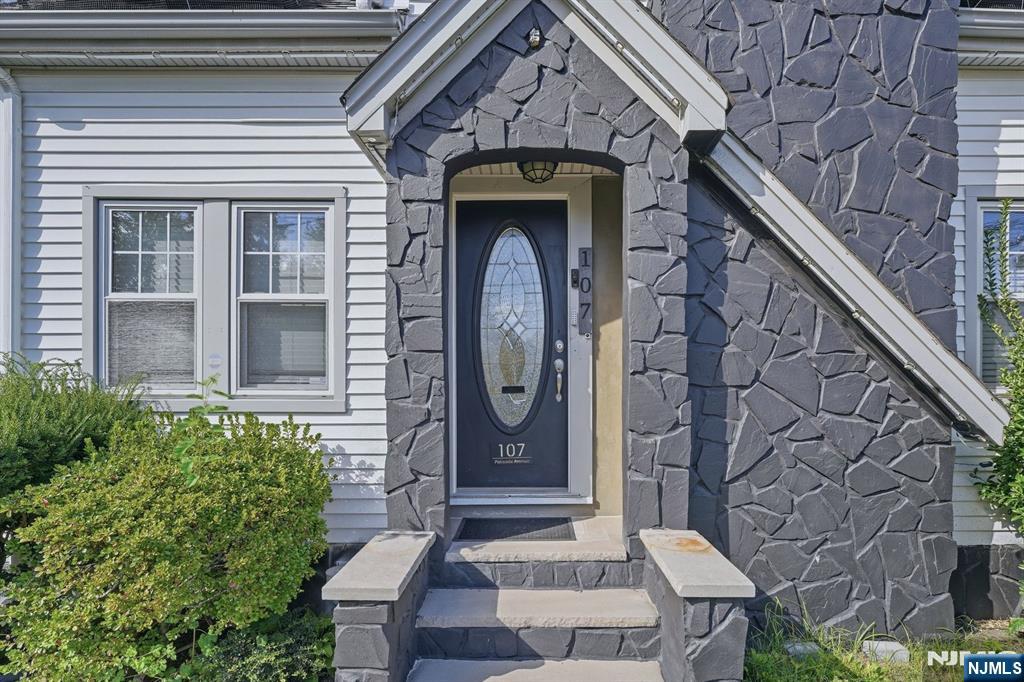 107 Palisade Avenue