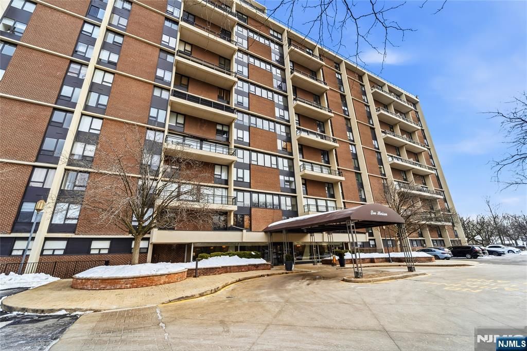 Photo of 2 Horizon Road #1205, Fort Lee, NJ 07024 (MLS # 26004392)