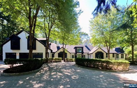 Photo of 4 Duck Pond Road, Alpine, NJ 07620 (MLS # 25033942)