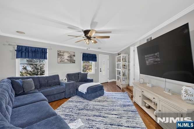 6 White Oak Lane