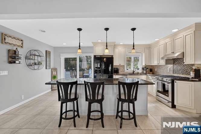 6 White Oak Lane