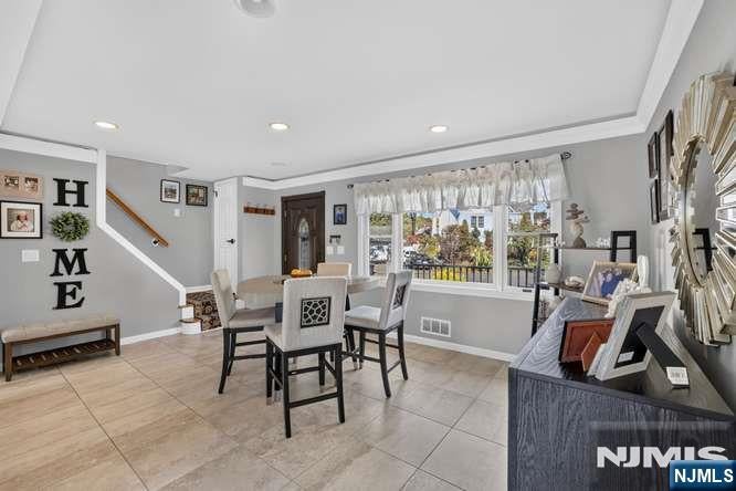 6 White Oak Lane