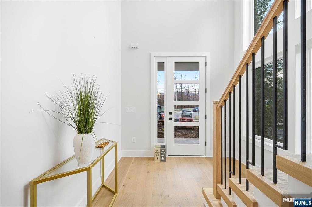 107 Kent Place Boulevard