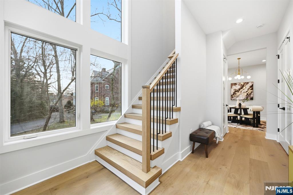 107 Kent Place Boulevard