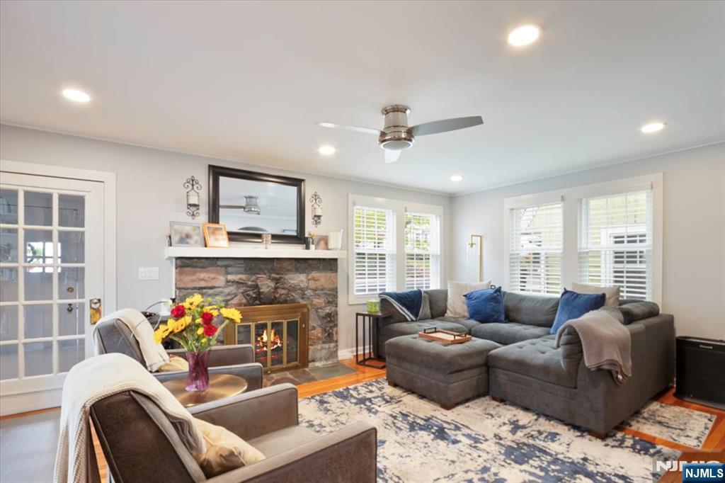44 Oakridge Road