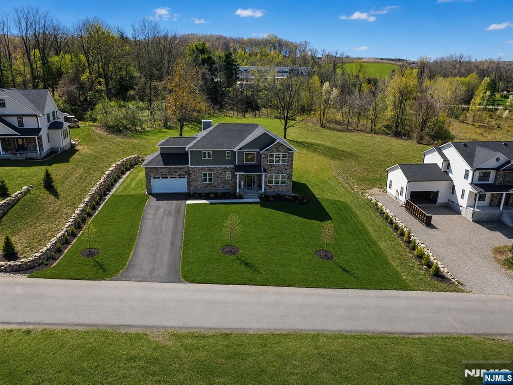 7 Emerald Drive