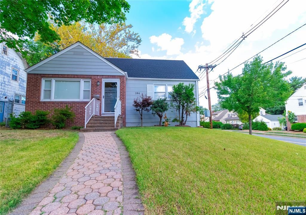 Photo of 284 Continental Avenue, River Edge, NJ 07661 (MLS # 25038729)