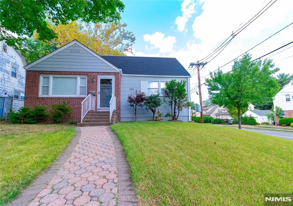 Photo of 284 Continental Avenue, River Edge, NJ 07661 (MLS # 25038729)