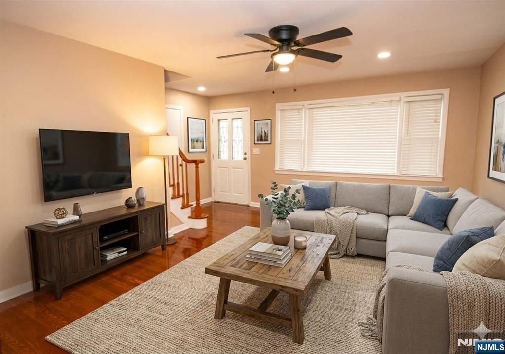 Photo of 284 Continental Avenue, River Edge, NJ 07661 (MLS # 25038729)