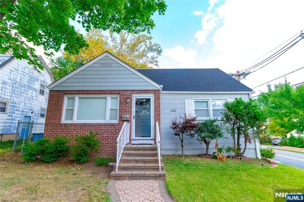 Photo of 284 Continental Avenue, River Edge, NJ 07661 (MLS # 25038729)