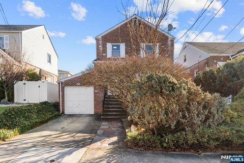 Photo of 508 Saint Pauls Ave, Cliffside Park, NJ 07010 (MLS # 26003137)