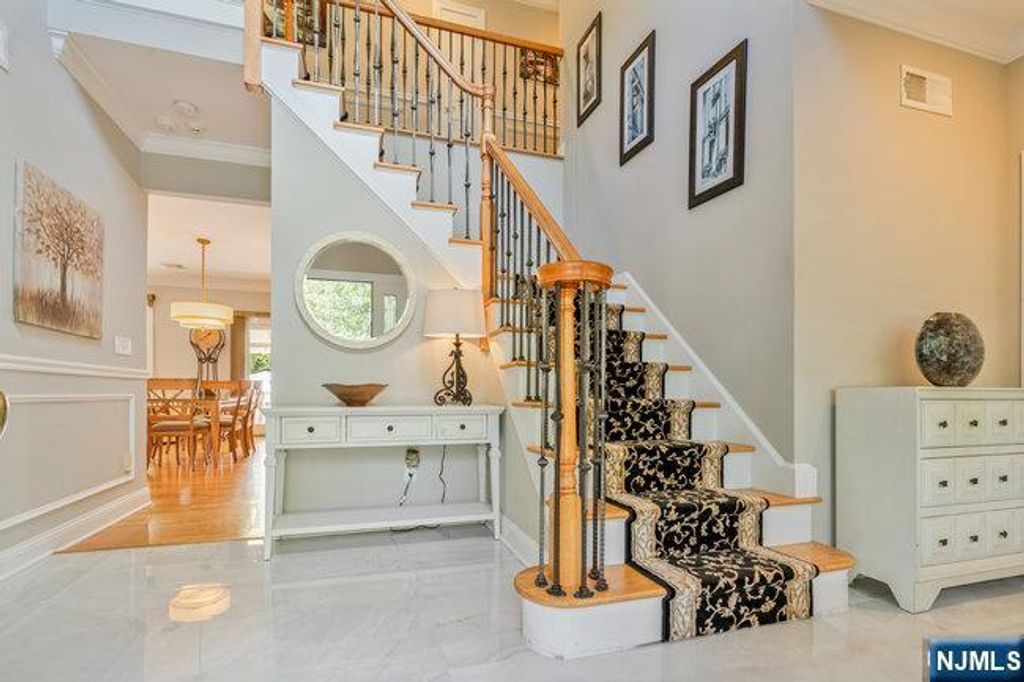 Photo of 585 Central Avenue, Ramsey, NJ 07446 (MLS # 25031325)