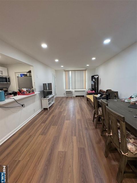 Photo of 2160 Center Avenue #3S, Fort Lee, NJ 07024 (MLS # 25034578)