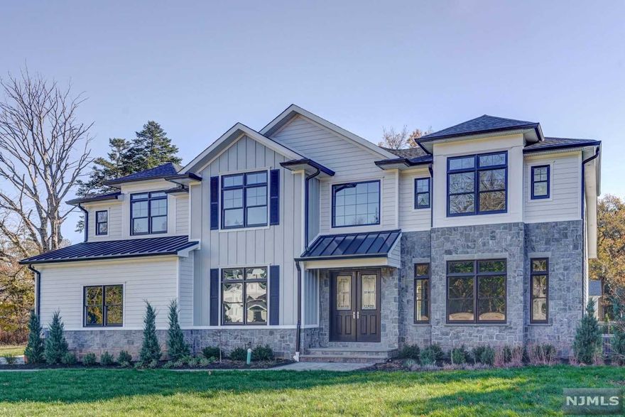 Tenafly's newest community. Similar home to be built! ANNOUNCING the builder is now offering complimentary to the buyer the opportunity to semi custom design their own home by meeting w/ the architect & interior designer. The Knickerbocker Estates -2 out of 10 completed, 1 already SOLD situated on a half-acre of flat property on a brand-new cul-de-sac This to be built home approx 4,500-4,800 sq ft +/- sq ft of luxury living space plus a finished lower level. A rare opportunity to live in Tenafly. Fall 2020 Completion. Sleek & modern with exquisite finishes, open floor plan w/stunning gour kit & attached fr/fpl making this space perfect for everyday living & entertaining. A luxurious master suite & spa like master bth w/steam shower & radiant floors, 3 add't bds & 3 full bth complete the 2nd floor. This residence is convenient to Tenafly's award winning schools and convenient to NYC trans.