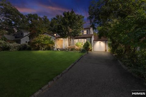 766 7th Avenue River Edge NJ 07661