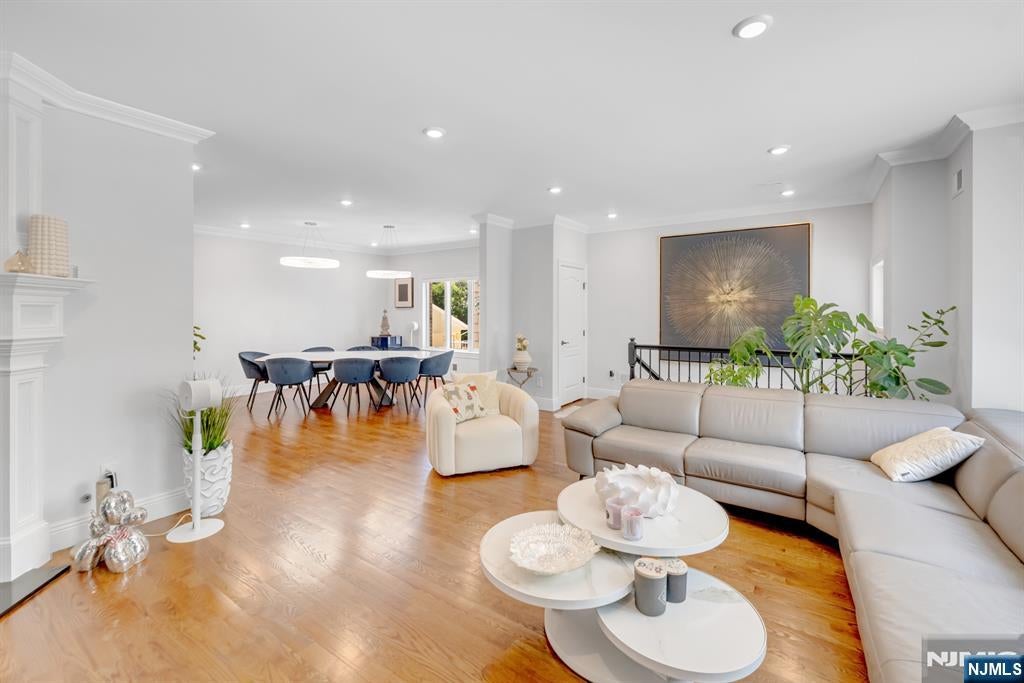 34 Lafayette Avenue