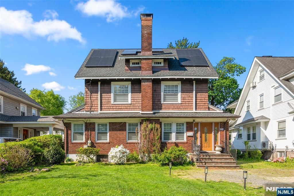 Photo of 332 Allaire Avenue, Leonia, NJ 07605 (MLS # 26016322)