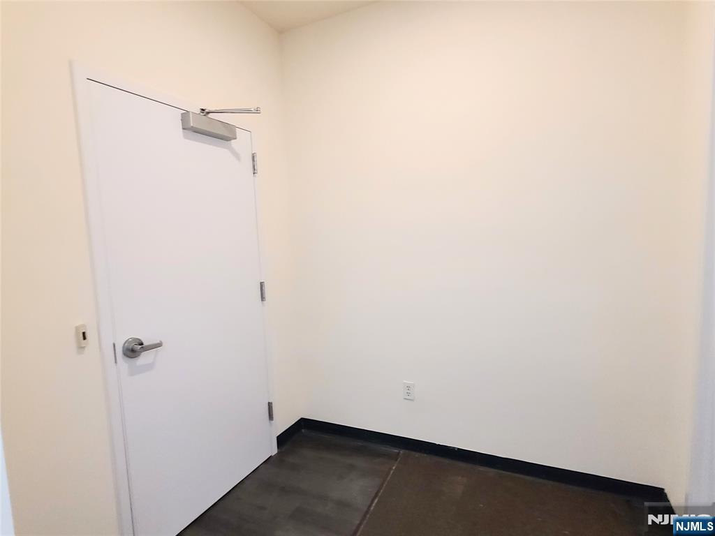 32 Washington Street 1B2