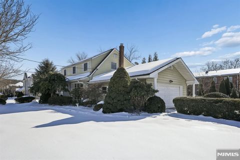 Photo of 28 Holland Avenue, Demarest, NJ 07627 (MLS # 26004100)