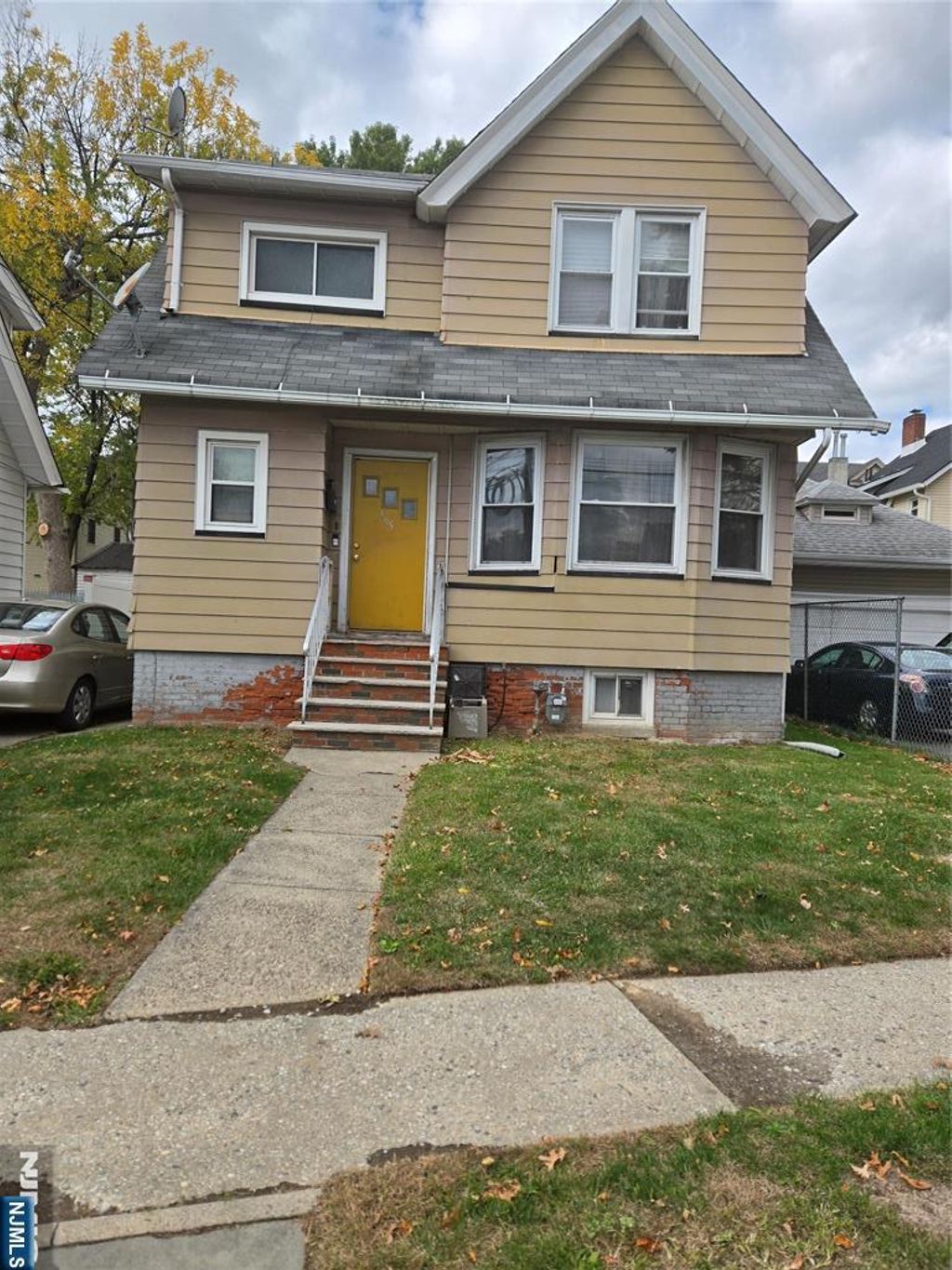 Photo of 395 2nd Street, Hackensack, NJ 07601 (MLS # 25035332)