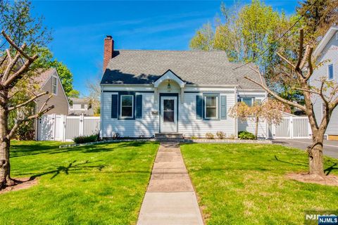 48 Colonial Parkway Dumont NJ 07628