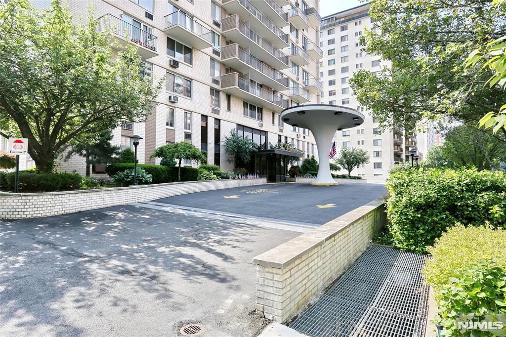 160 Overlook Avenue 19D