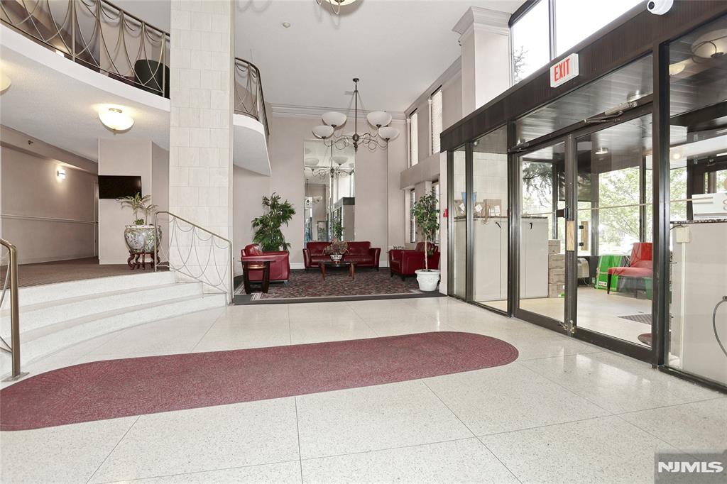 160 Overlook Avenue 19D