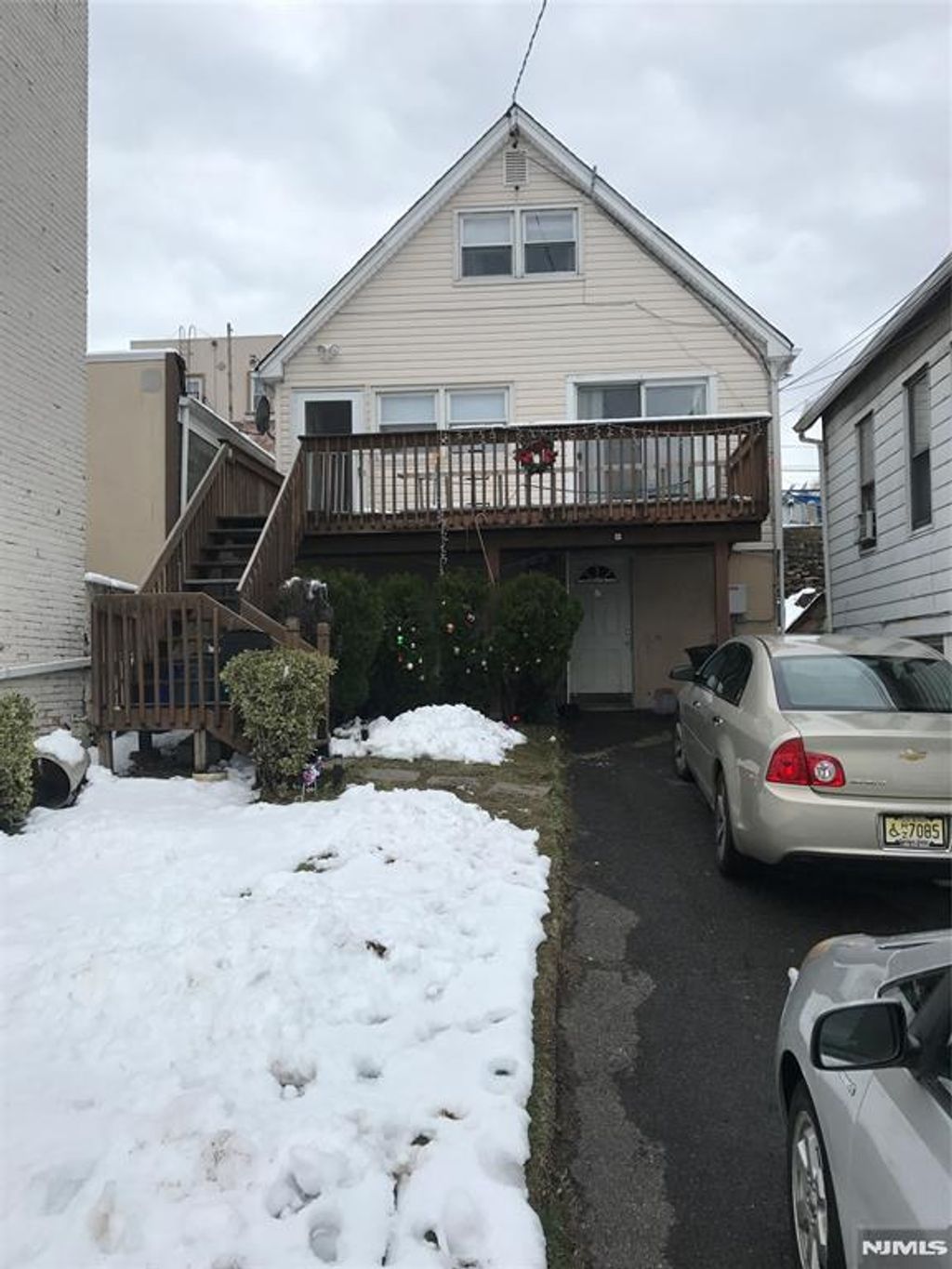 Photo of 7 Westminster Place, Garfield, NJ 07026 (MLS # 26000139)