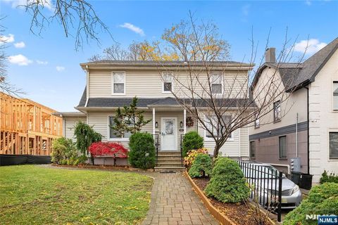 1004 Elm Avenue Ridgefield NJ 07657