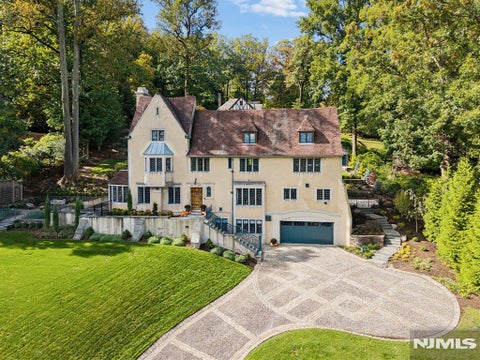 Photo of 310 Highland Avenue, Montclair, NJ 07043 (MLS # 26039091)