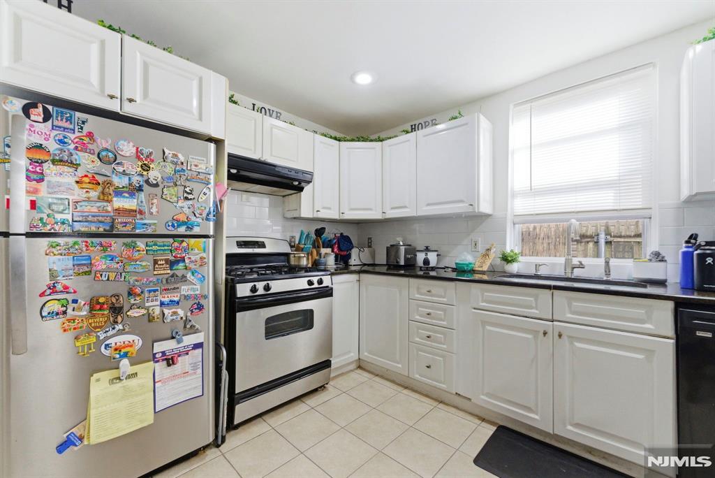 270 Westervelt Place