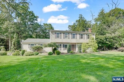 Photo of 100 Lake Street, Upper Saddle River, NJ 07458 (MLS # 25041916)
