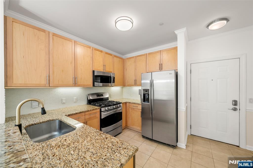 3326 Riverview Avenue 326