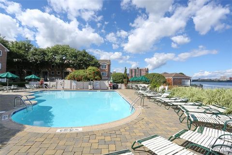 Photo of 200 Grand Cove Way #5M, Edgewater, NJ 07020 (MLS # 26008730)