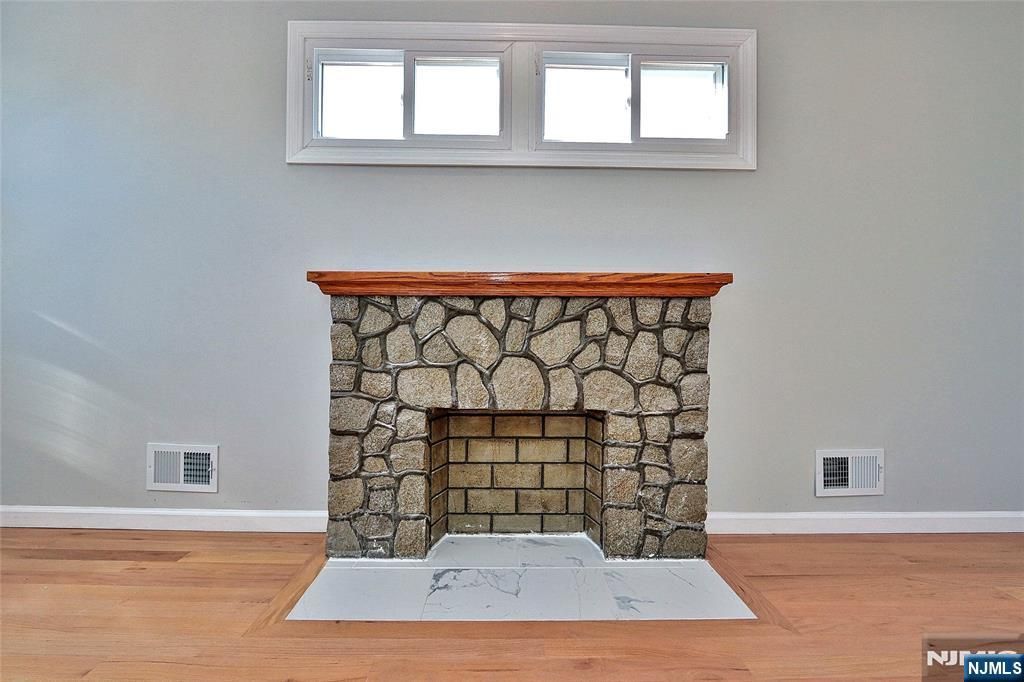 Photo of 39 Grant Place, Irvington, NJ 07111 (MLS # 25036304)