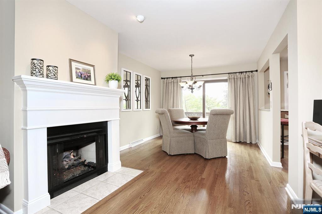 101 E Oak Street D-2