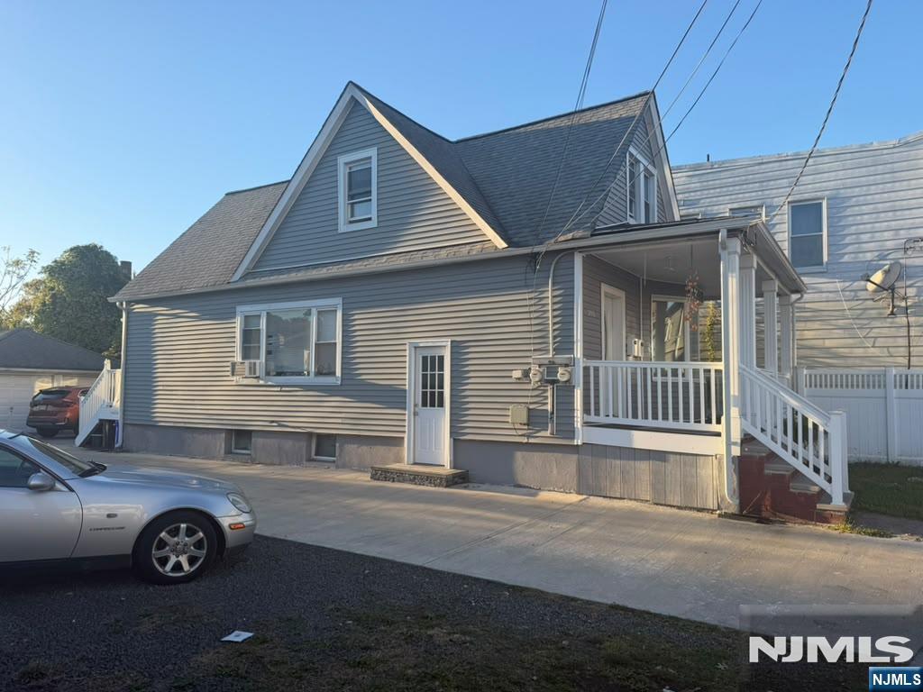 395 River Drive