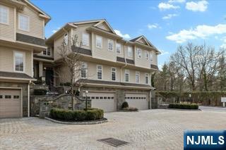 Rental Property at 3 Kensington Ct, Tenafly, New Jersey - Bedrooms: 4 
Bathrooms: 3 
Rooms: 8  - $8,950 MO.