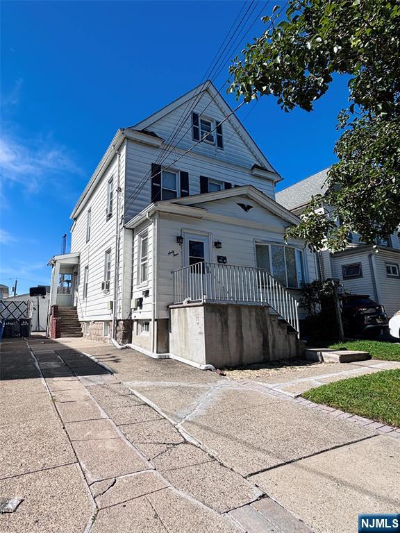 64 Avenue C 2