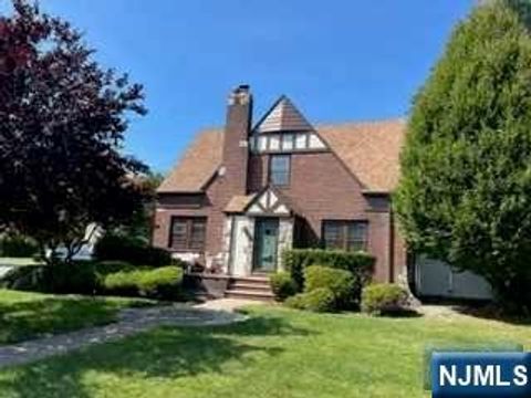 53 Leswing Avenue, Saddle Brook, NJ 07663 - MLS#: 25008512