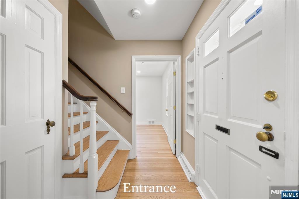 572 Ridgeland Terrace