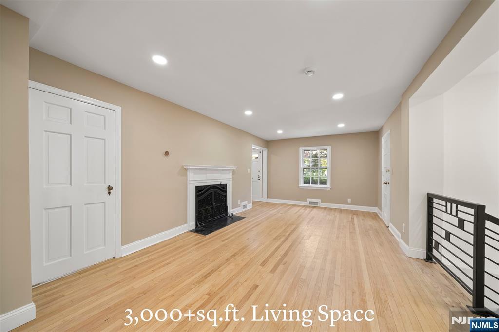 572 Ridgeland Terrace