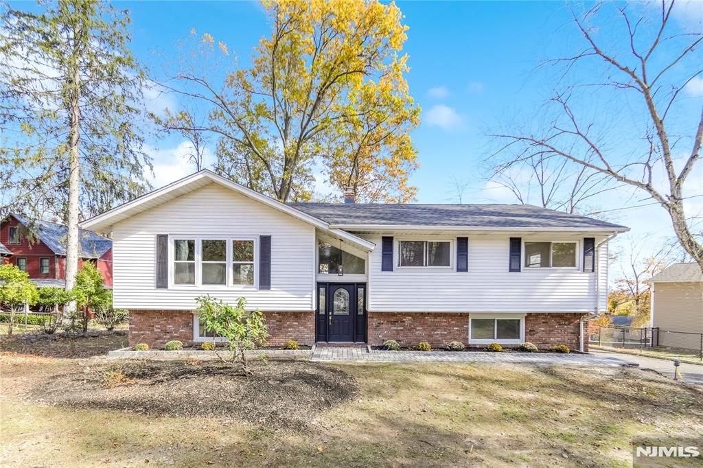 Photo of 70 Kinderkamack Road, Woodcliff Lake, NJ 07677 (MLS # 25039542)